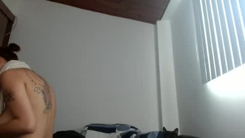 Snapshot of crystal_starx chatting on July 2026 06:10:02 PM Crystal Blaze online show from July 2026 06:10:02 PM