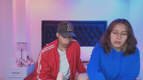 Snapshot of crystal_thiago chatting on January 2025 03:41:02 AM Crystal y Thiago online show from January 2025 03:41:02 AM