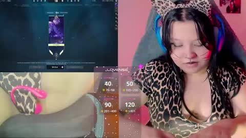 Snapshot of crystal_velvet01 chatting on January 2025 02:40:01 AM crystal online show from January 2025 02:40:01 AM