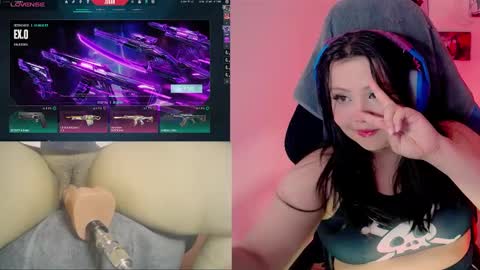 Snapshot of crystal_velvet01 chatting on January 2025 03:23:02 AM crystal online show from January 2025 03:23:02 AM