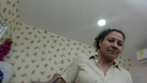 Snapshot of crystal_watson0 chatting on May 2026 01:28:01 PM Milf Latina online show from May 2026 01:28:01 PM