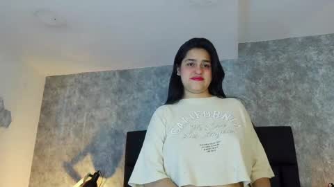 Snapshot of crystalboow chatting on May 2026 04:48:01 PM Crystal online show from May 2026 04:48:01 PM