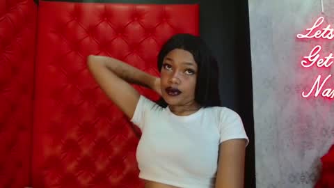 Crystal online show from November 2025 09:31:01 PM