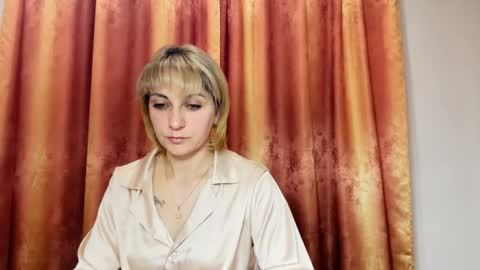 Snapshot of crystalfever_ chatting on May 2026 07:45:02 PM Mary online show from May 2026 07:45:02 PM