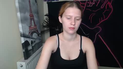 Stella online show from October 2025 06:59:01 PM