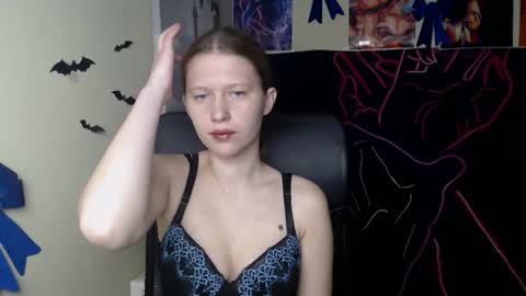 Stella online show from April 2026 06:27:02 PM