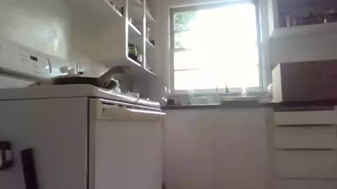 crystalhouse444 online show from June 2026 08:13:02 PM