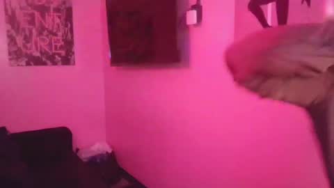 crystalhouse444 online show from July 2026 06:32:01 AM
