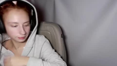 Snapshot of crystallkris chatting on December 2024 03:20:01 AM Kristina online show from December 2024 03:20:01 AM