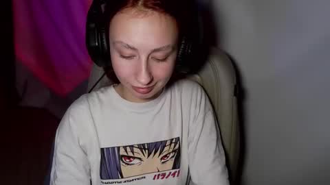 Snapshot of crystallkris chatting on December 2024 03:22:02 AM Kristina online show from December 2024 03:22:02 AM