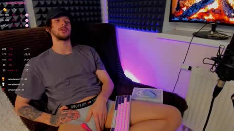 Crys online show from December 2024 09:33:02 PM