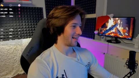 Crys online show from December 2024 11:31:02 PM