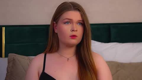 Crystal online show from November 2025 06:09:02 PM