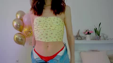 Snapshot of crystalnut chatting on October 2025 02:23:02 AM Maria online show from October 2025 02:23:02 AM