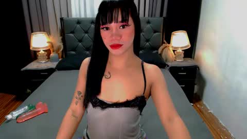 Snapshot of crytastal_lust1212 chatting on June 2026 09:36:01 AM bea takashi online show from June 2026 09:36:01 AM