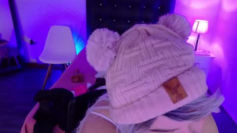 Snapshot of cuckoldlover69_ chatting on February 2025 03:40:01 AM cuckoldlover69_ online show from February 2025 03:40:01 AM