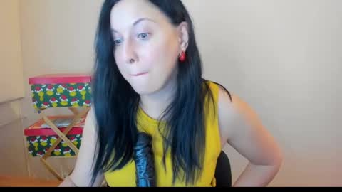 Snapshot of cuckqueenxxl chatting on July 2026 02:53:01 PM HELEN online show from July 2026 02:53:01 PM