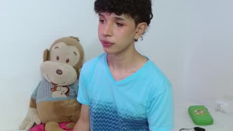 Cuddly online show from December 2025 07:47:01 AM