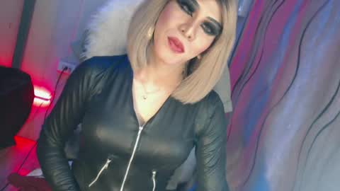 CUMMELA SLUTI online show from July 2026 06:18:01 PM