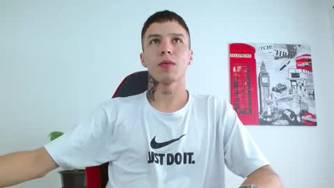 cumandres online show from December 2025 02:10:02 PM