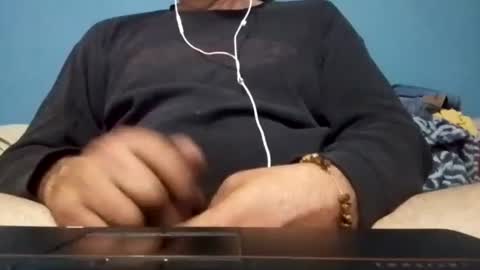 Snapshot of cumbian_chero chatting on July 2026 08:42:01 AM cumbian_chero online show from July 2026 08:42:01 AM