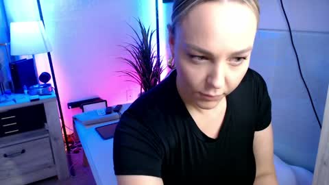 cumguzzlingskank online show from March 2026 05:52:02 AM