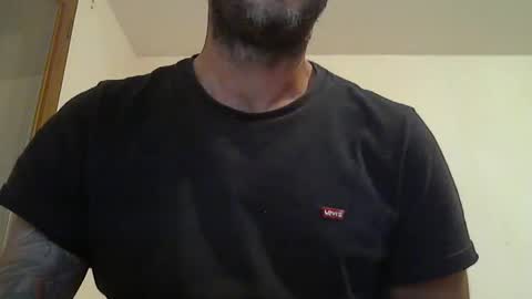Snapshot of cummincock04 chatting on October 2025 04:44:02 AM cummincock04 online show from October 2025 04:44:02 AM
