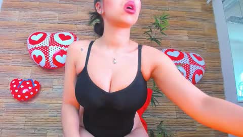 cupcake_izzy online show from February 2026 05:26:01 AM