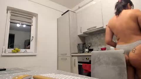 maria  alex online show from October 2025 10:47:01 PM