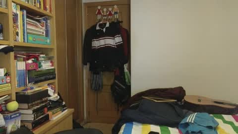 curiosillo1983 online show from April 2026 03:53:02 PM