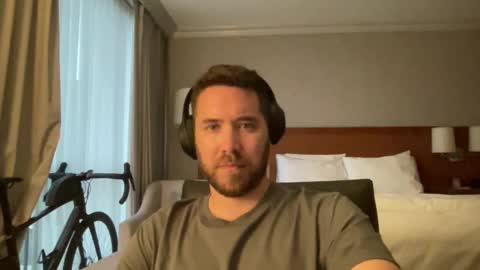 Snapshot of curiouspeteyp chatting on September 2025 02:13:01 AM curiouspeteyp online show from September 2025 02:13:01 AM