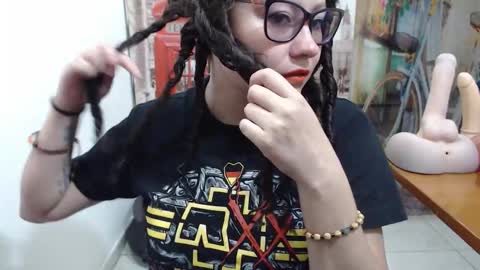 Vannesa online show from October 2025 06:48:01 PM