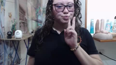 Vannesa online show from March 2026 04:13:01 PM