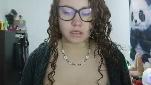 Snapshot of curly_greeneyed chatting on July 2026 01:38:01 AM Vannesa online show from July 2026 01:38:01 AM