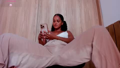 Snapshot of curly_sweett chatting on October 2025 08:33:01 PM Curly - OF- CURLY SWEETT online show from October 2025 08:33:01 PM
