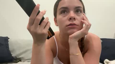 Snapshot of curlylatinaa chatting on November 2025 05:23:02 PM Curly Latina online show from November 2025 05:23:02 PM