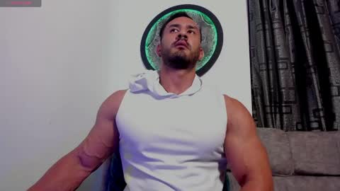 Snapshot of curt_xxx chatting on May 2026 02:08:02 AM CURT X online show from May 2026 02:08:02 AM