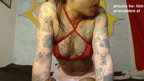 Snapshot of curuba_ chatting on December 2024 02:27:02 PM Curuba online show from December 2024 02:27:02 PM