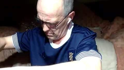 curvelover1977 online show from November 2025 10:10:02 PM