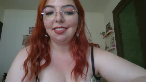 Snapshot of curvycate127 chatting on October 2025 06:59:01 PM Cate online show from October 2025 06:59:01 PM
