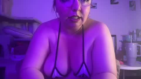 Snapshot of curvycate127 chatting on July 2026 05:10:02 AM Cate online show from July 2026 05:10:02 AM