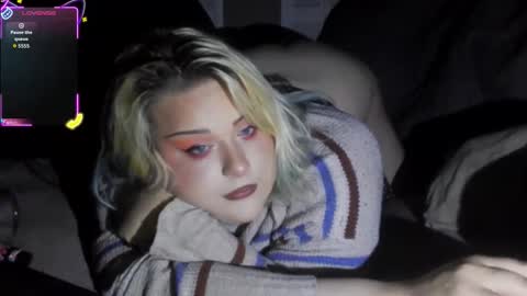 Curvygothfemboy online show from May 2026 06:30:01 AM