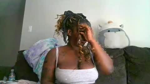 curvyychocolate online show from December 2024 06:53:01 PM