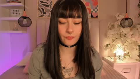 Amber  online show from December 2025 03:00:02 AM