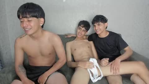 ARTURO-18  MATIAS-18  NIKOLAY-19  HADES-18  GABO-19 online show from May 2026 07:34:02 PM