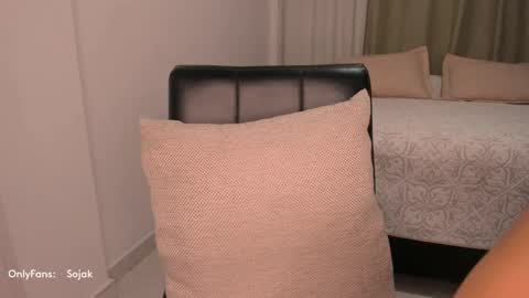 Snapshot of cute_brunett chatting on September 2025 03:56:01 AM Sara online show from September 2025 03:56:01 AM