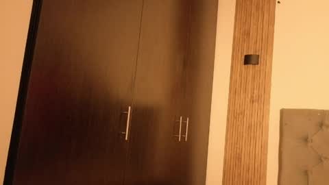 Emma online show from April 2026 11:06:01 AM