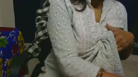 kashmira online show from November 2025 05:47:01 PM