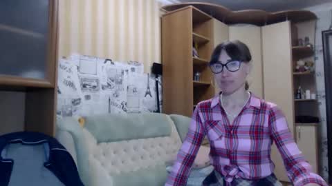 cute_lion_ online show from June 2026 11:23:01 AM