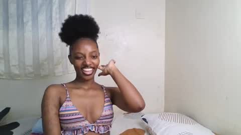 Snapshot of cute_messy chatting on June 2026 10:42:01 PM cute messy online show from June 2026 10:42:01 PM